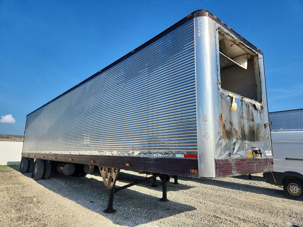 2004 UTILITY DRY VAN TRAILER — Фото 4 из 7