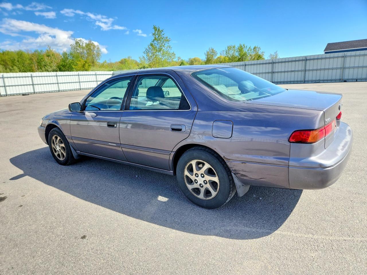 1998 TOYOTA CAMRY XLE V6 — Фото 2 из 12