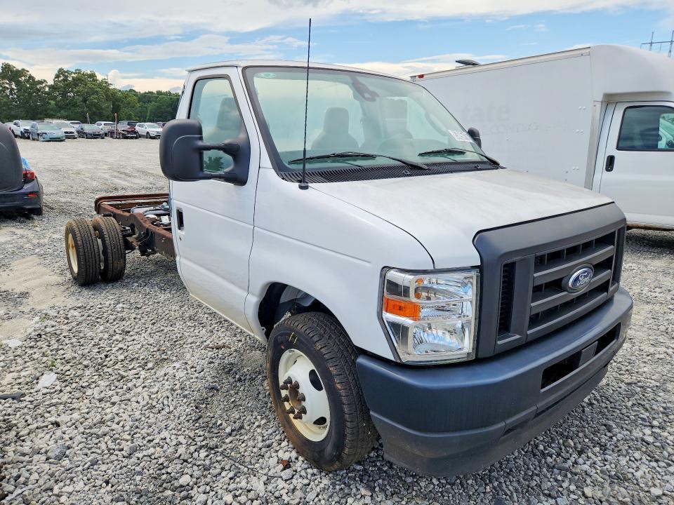 2024 FORD ECONOLINE E350 SUPER DUTY CUTAWAY VAN — Фото 4 из 12