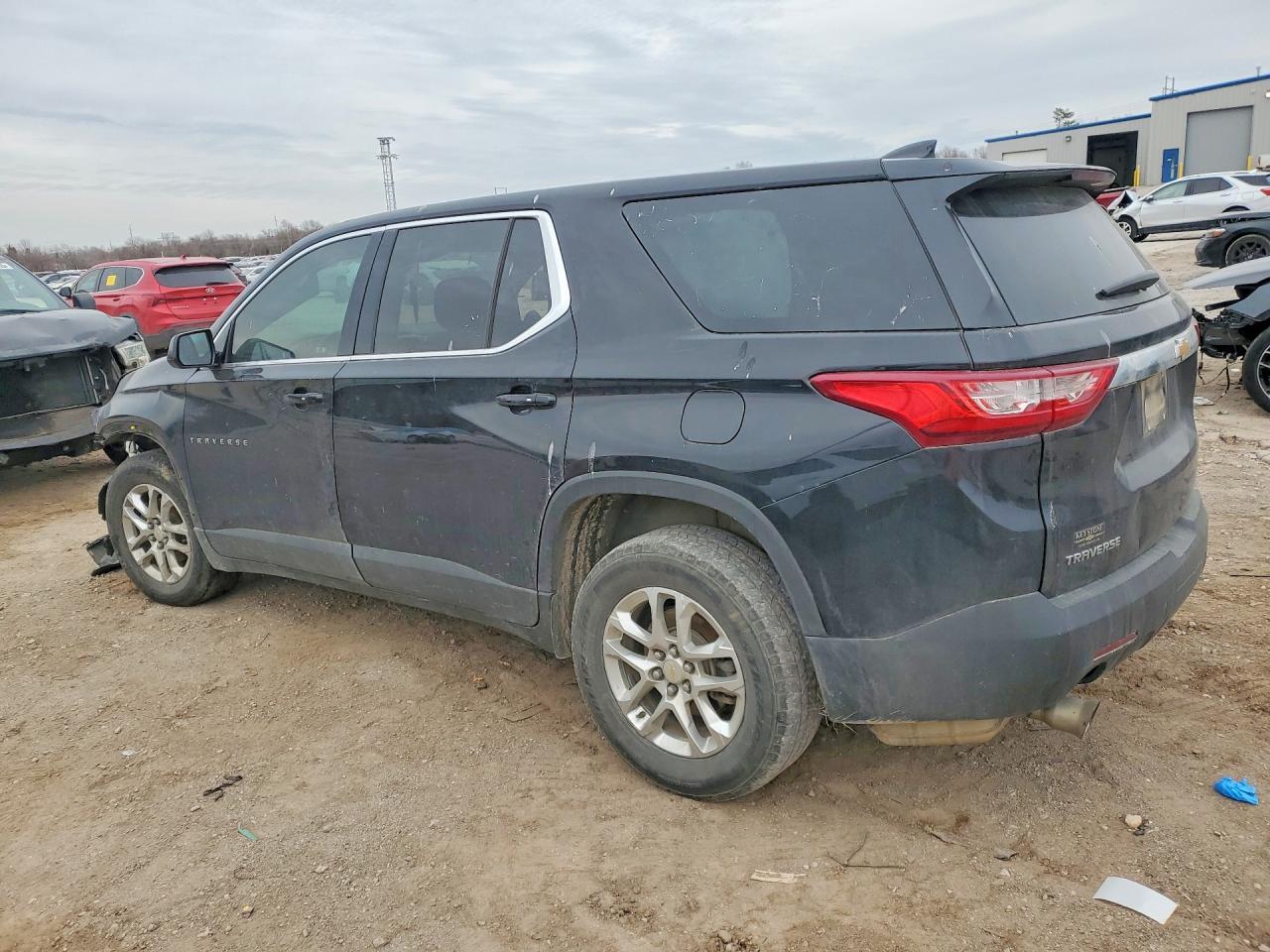 2020 CHEVROLET TRAVERSE LS — Фото 2 из 13