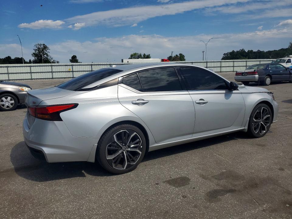 2024 NISSAN ALTIMA SR — Фото 3 из 12