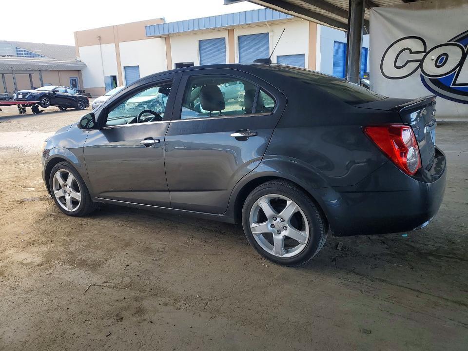 2016 CHEVROLET SONIC LTZ — Фото 2 из 12