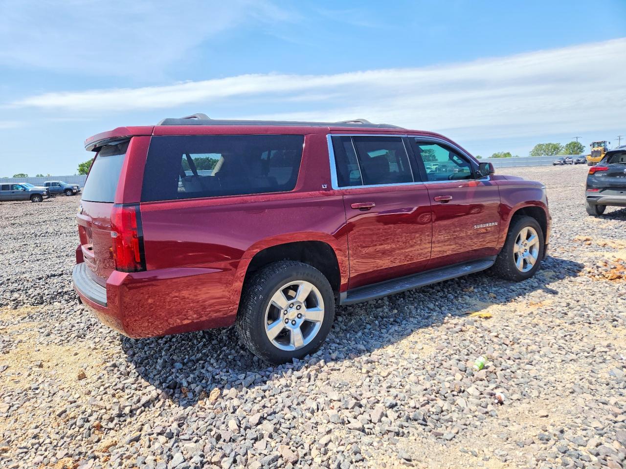 2016 CHEVROLET SUBURBAN C1500 LT — Фото 3 из 13