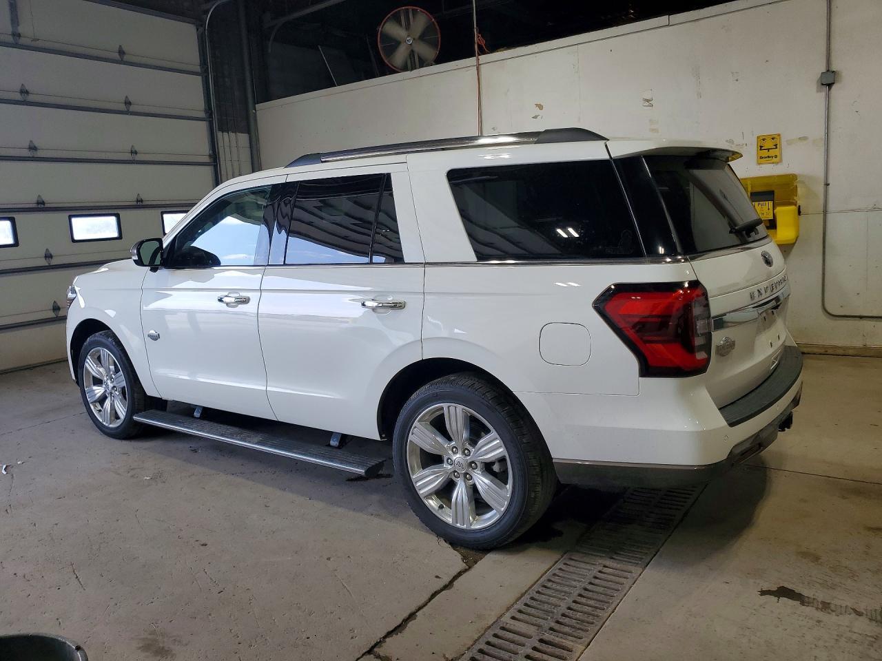 2024 FORD EXPEDITION KING RANCH — Фото 2 из 13