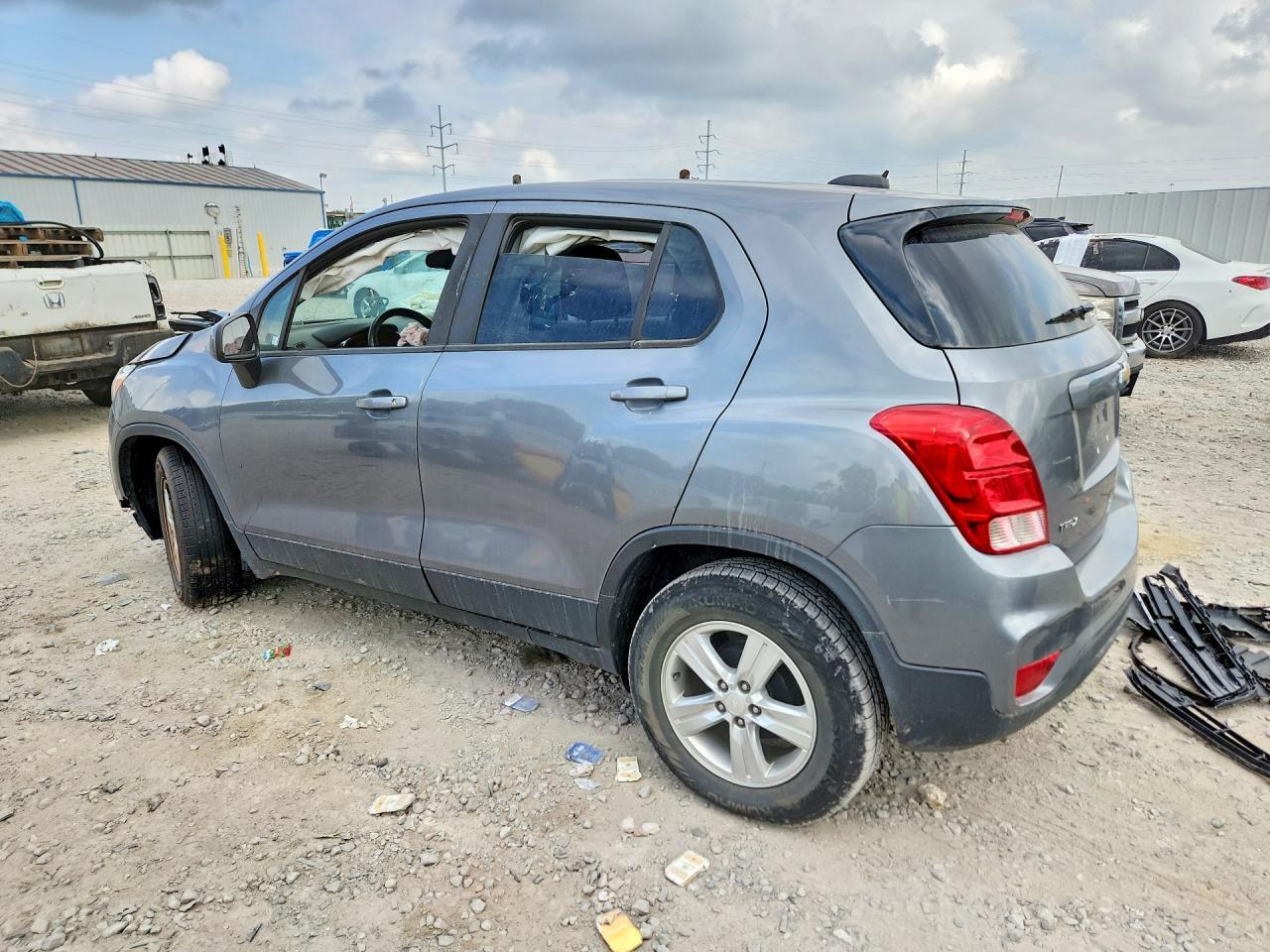 2020 CHEVROLET TRAX LS — Фото 2 из 14