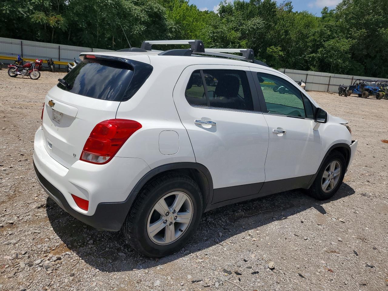 2020 CHEVROLET TRAX 1LT — Фото 3 из 12