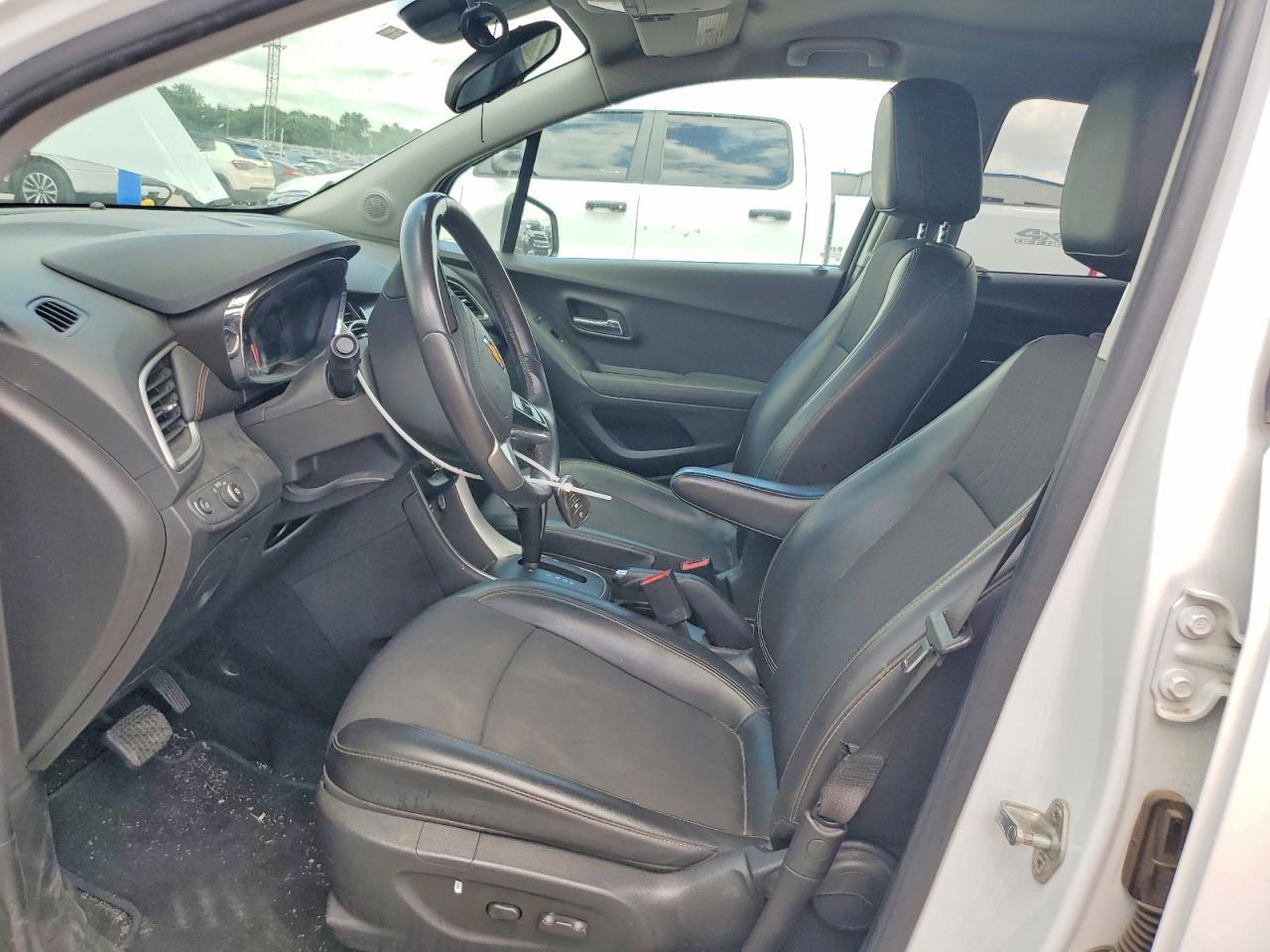 2020 CHEVROLET TRAX 1LT — Фото 7 из 12