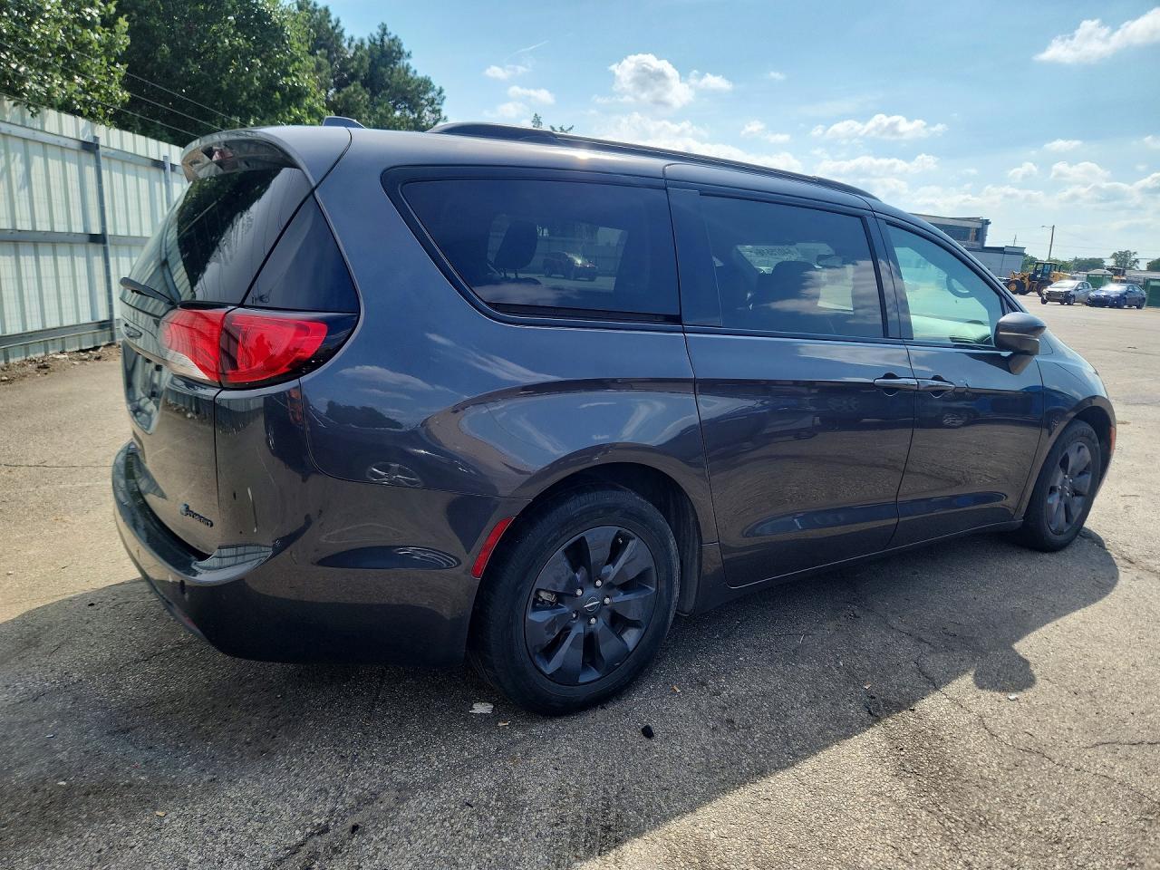 2020 CHRYSLER PACIFICA HYBRID LIMITED — Фото 3 из 13