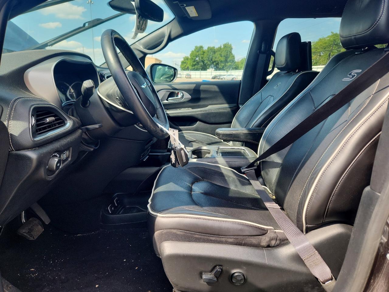 2020 CHRYSLER PACIFICA HYBRID LIMITED — Фото 7 из 13