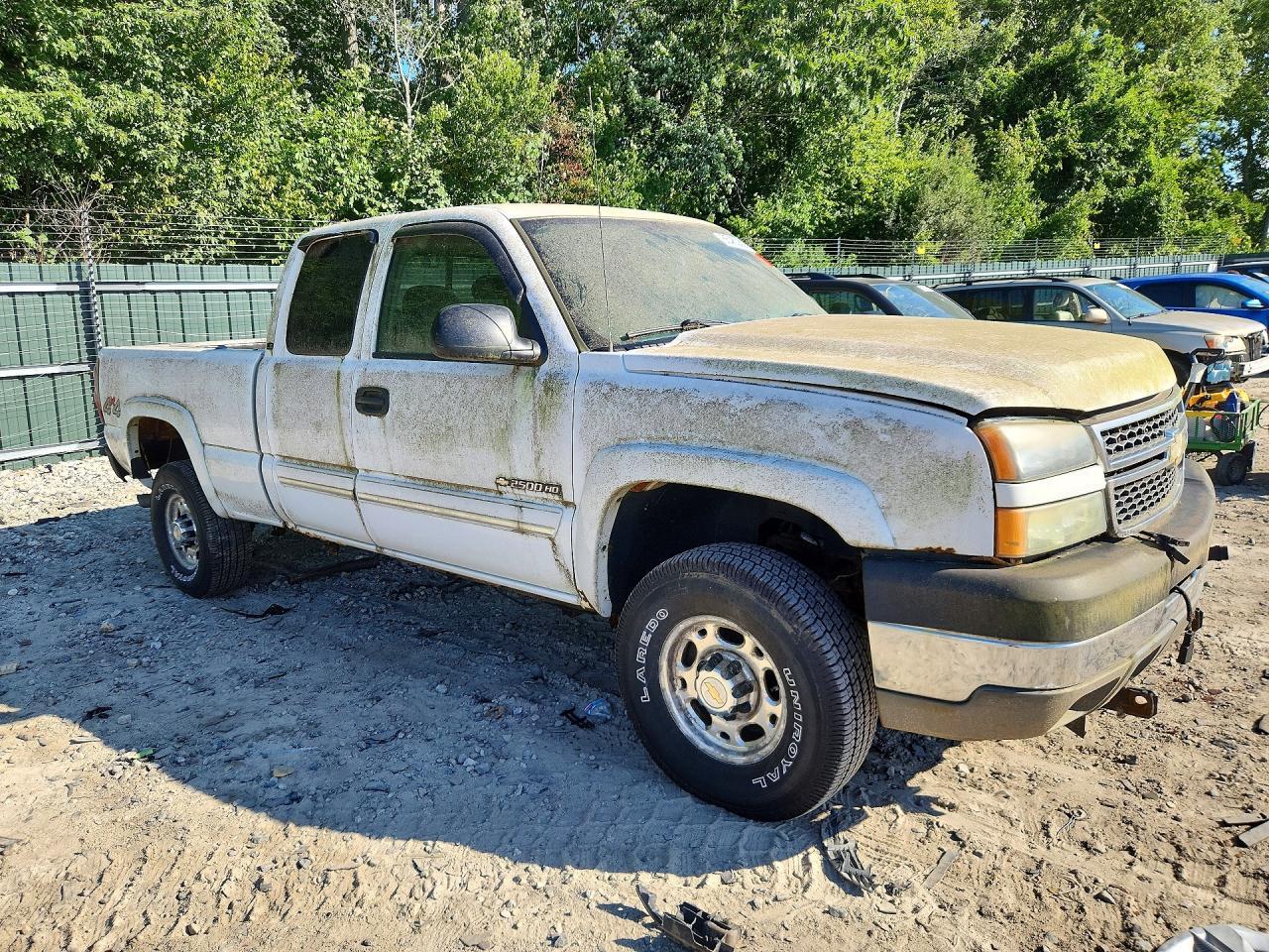 2005 CHEVROLET SILVERADO K2500 HEAVY DUTY — Фото 4 из 12