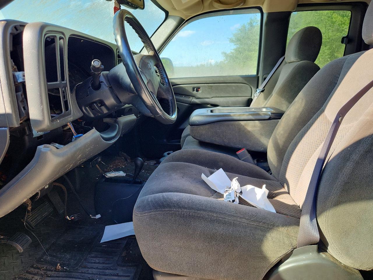 2005 CHEVROLET SILVERADO K2500 HEAVY DUTY — Фото 7 из 12