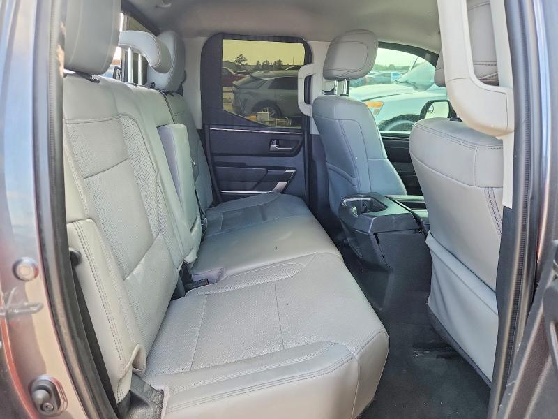 2024 TOYOTA TUNDRA SR5 — Фото 10 из 12