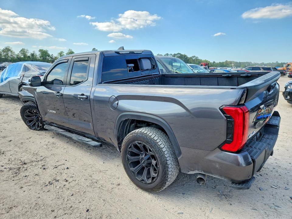 2024 TOYOTA TUNDRA SR5 — Фото 2 из 12