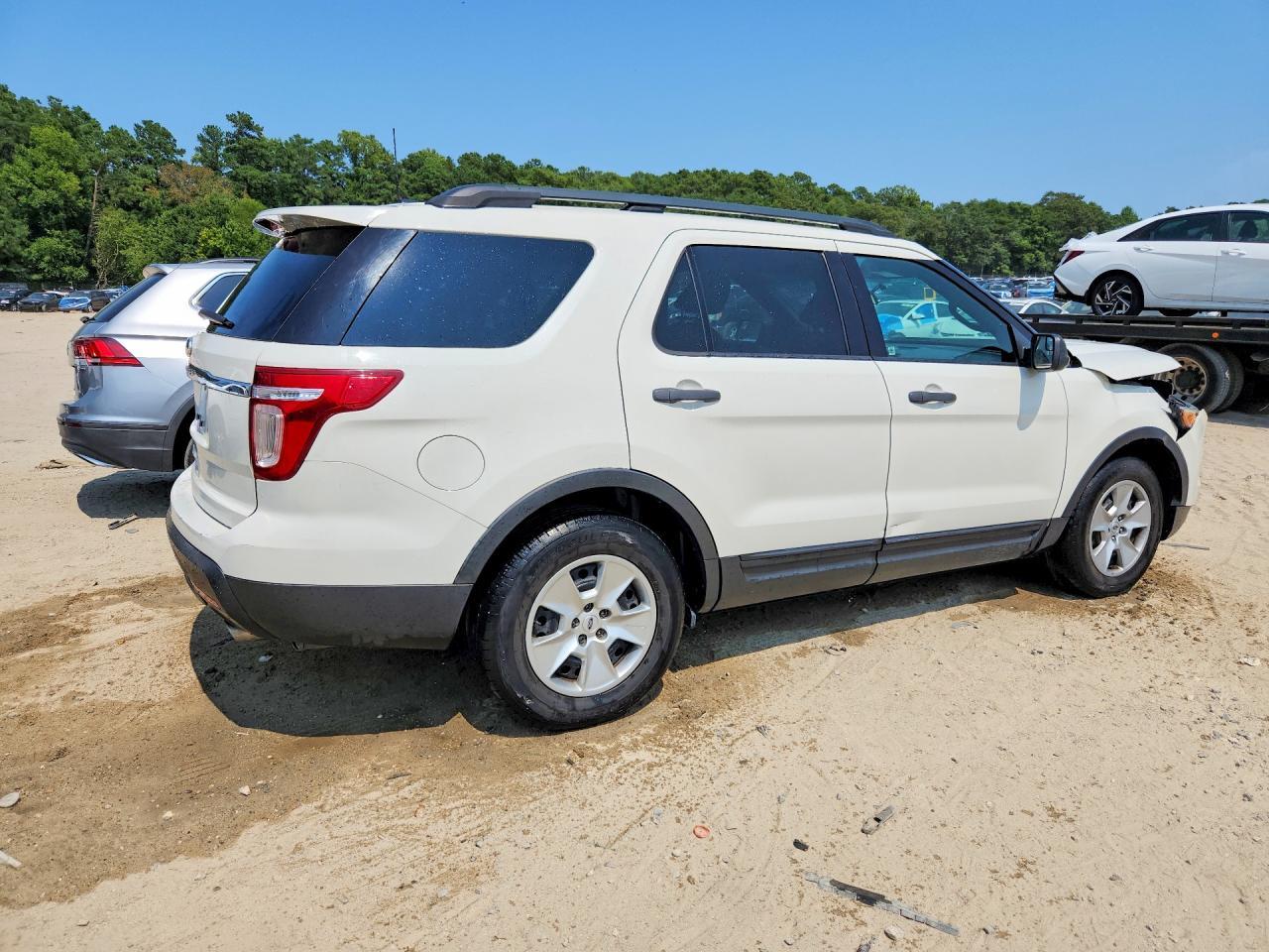 1FMHK7B84CGA15892 2012 FORD EXPLORER photo no. 3