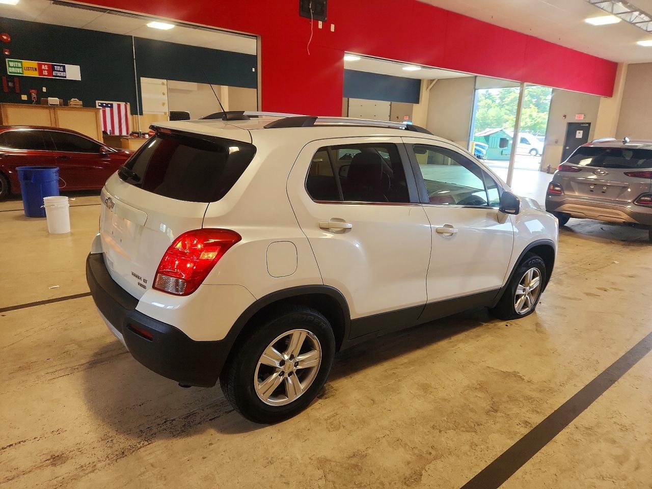 2016 CHEVROLET TRAX 1LT — Фото 3 из 12