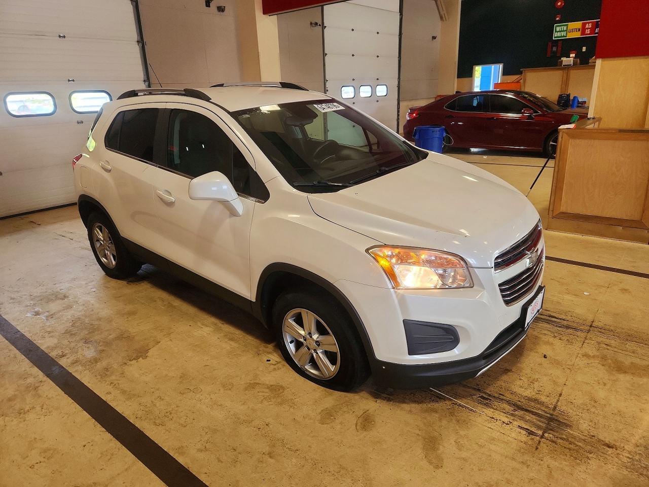 2016 CHEVROLET TRAX 1LT — Фото 4 из 12