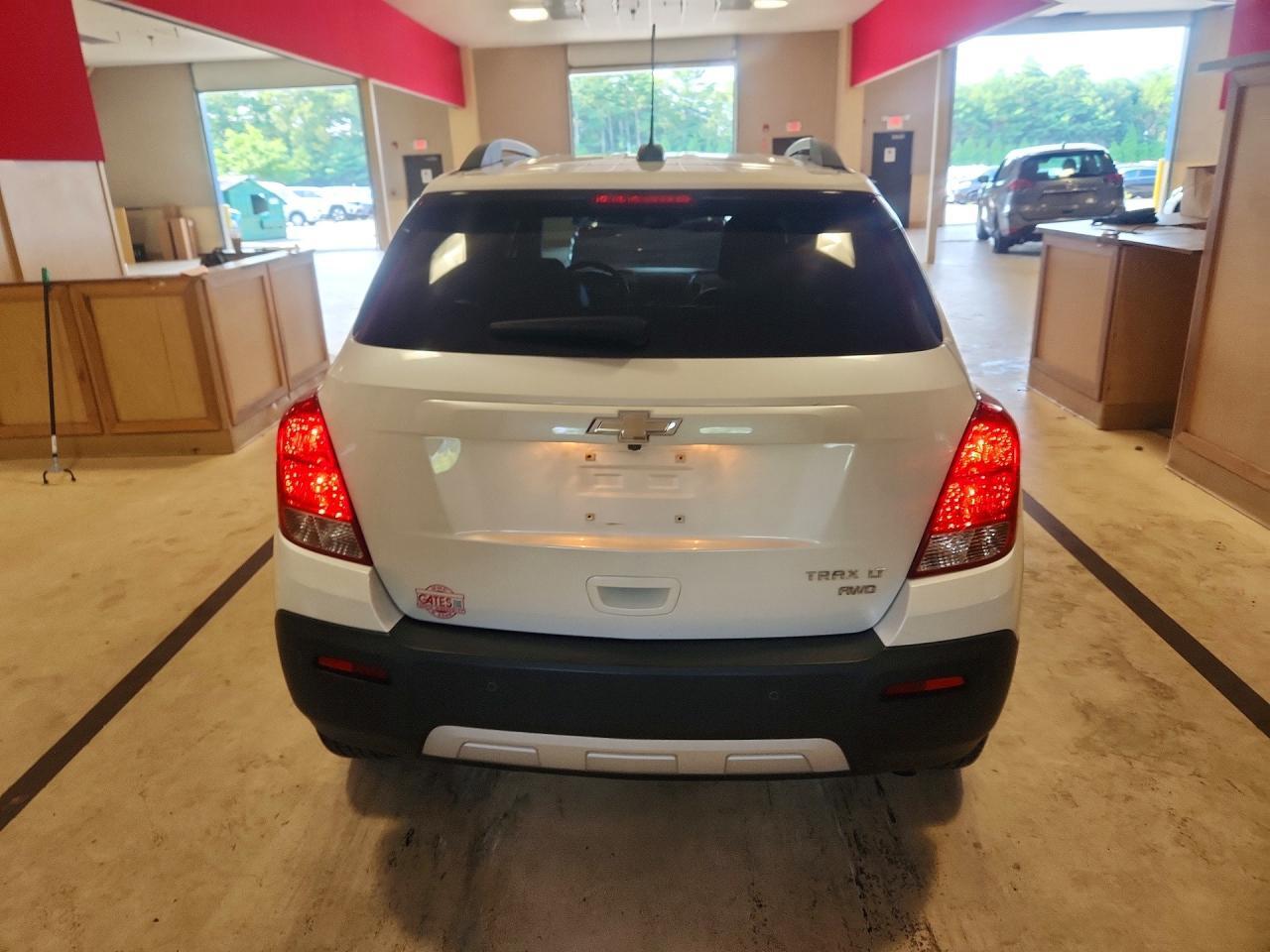 2016 CHEVROLET TRAX 1LT — Фото 6 из 12