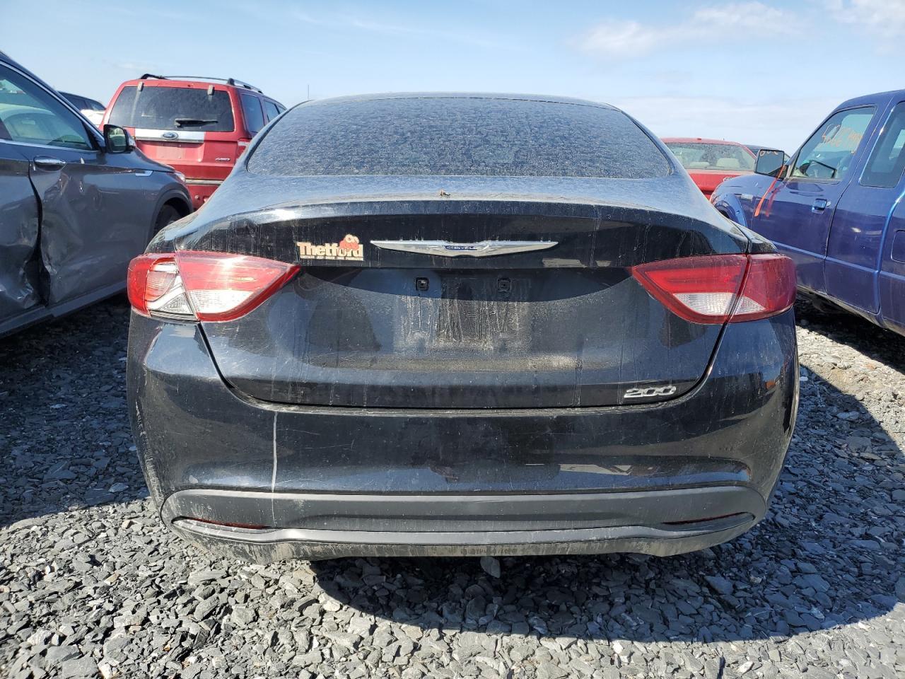 2016 CHRYSLER 200 LX — Фото 6 из 13