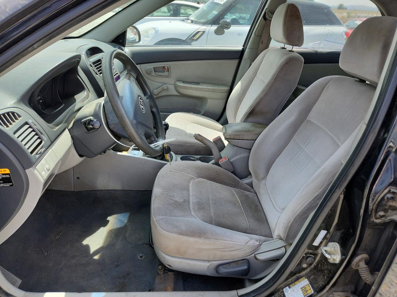 2008 KIA SPECTRA LX — Фото 7 из 12