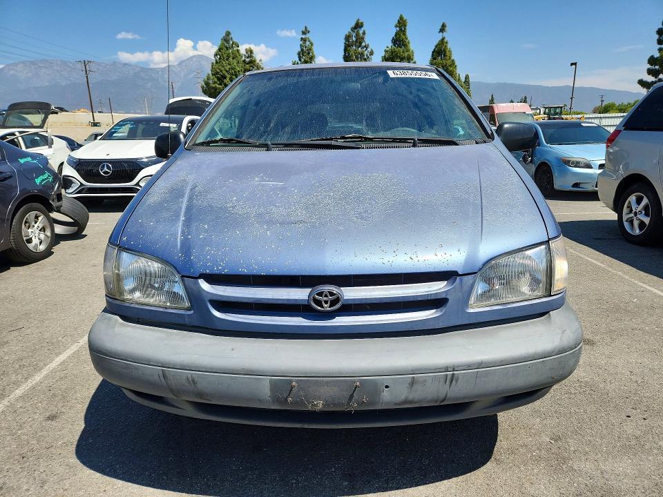 1998 TOYOTA SIENNA LE — Фото 5 из 12