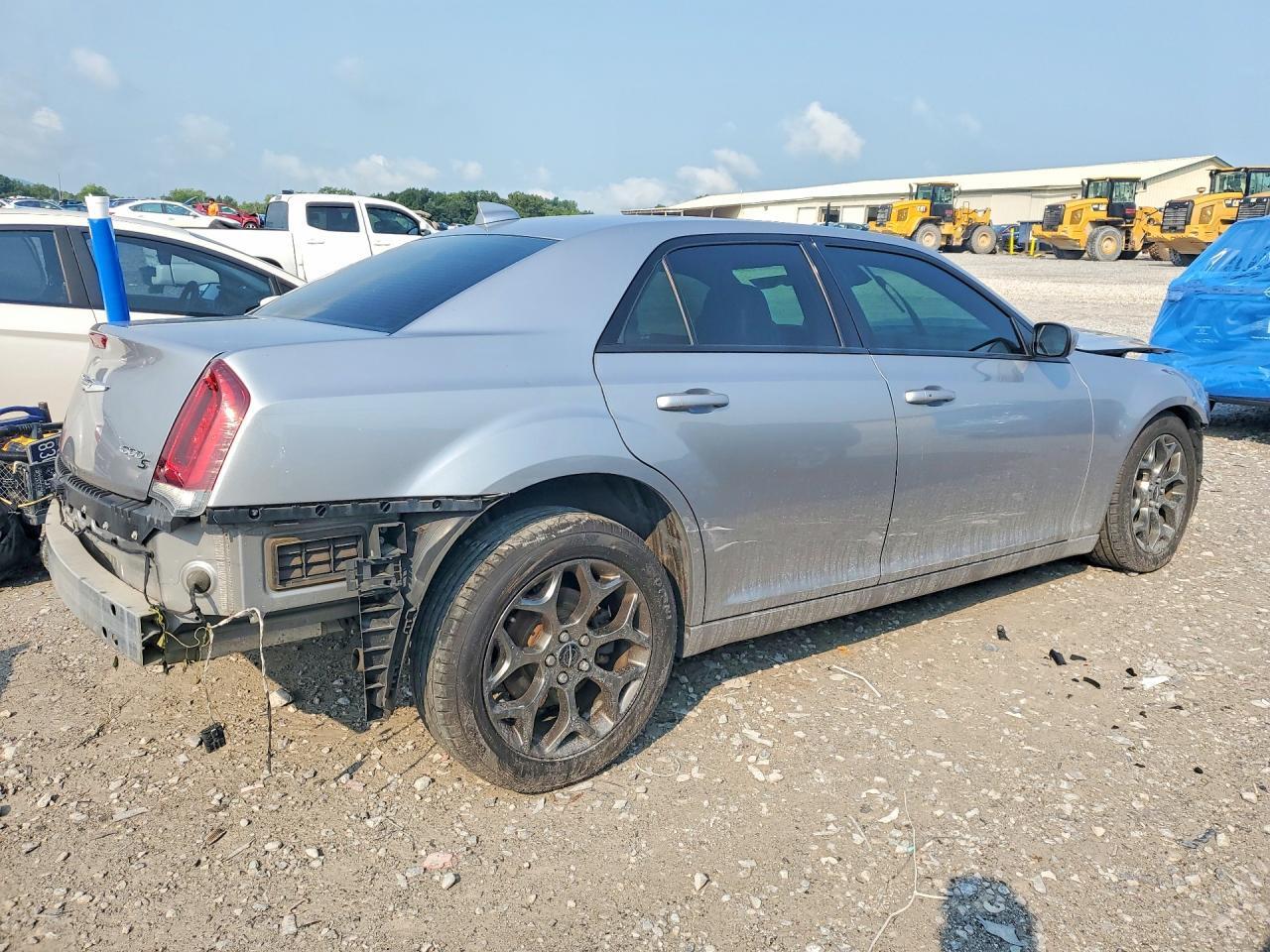 2016 CHRYSLER 300 S — Фото 3 из 13