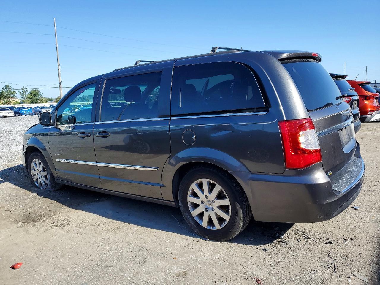 2016 CHRYSLER TOWN & COUNTRY TOURING — Фото 2 из 14