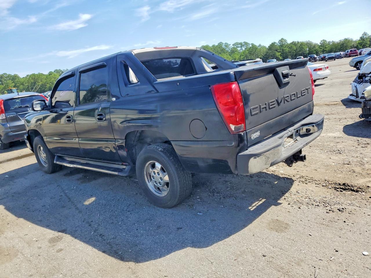 2005 CHEVROLET AVALANCHE C1500 — Фото 2 из 13