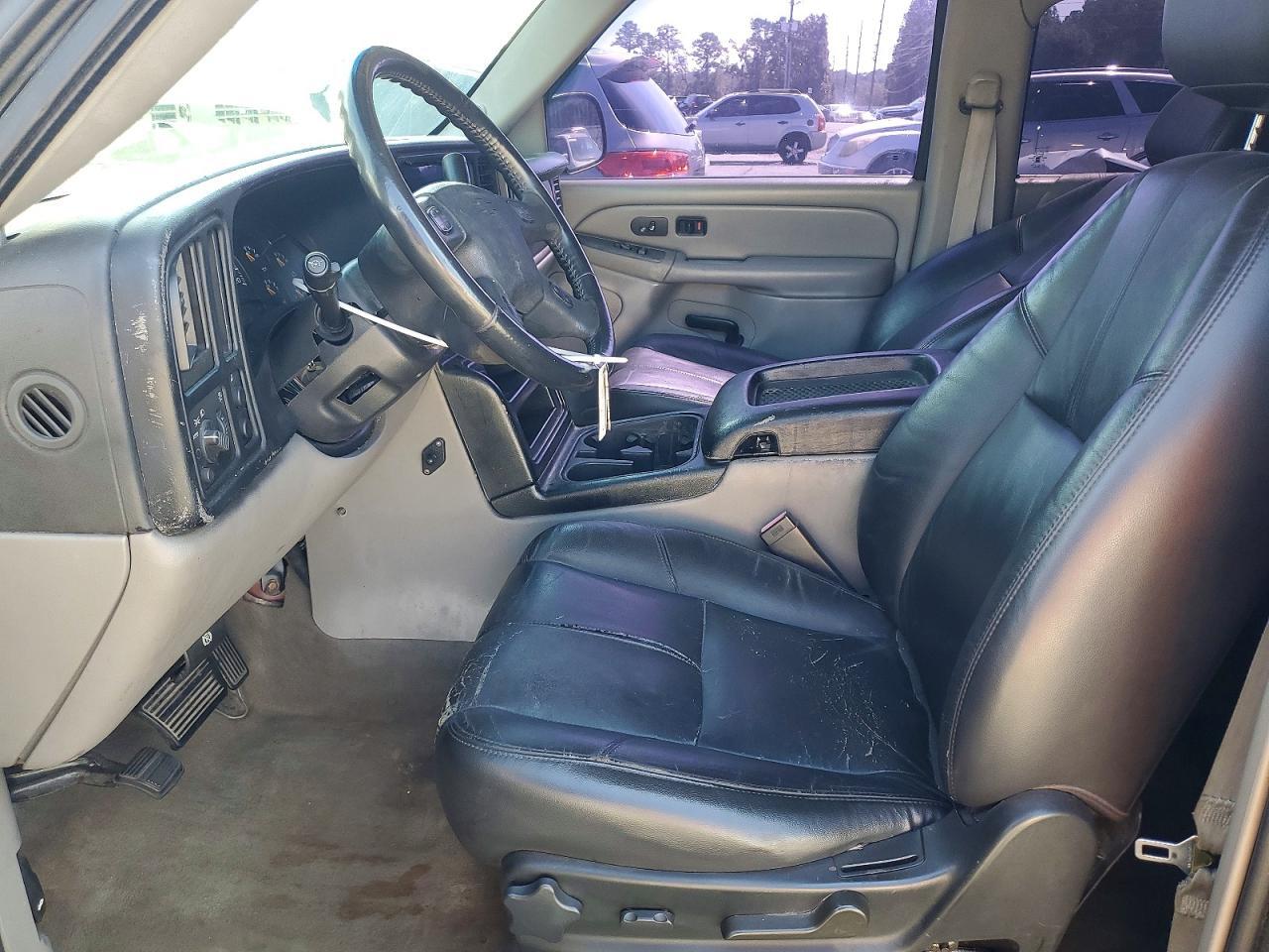 2005 CHEVROLET AVALANCHE C1500 — Фото 7 из 13