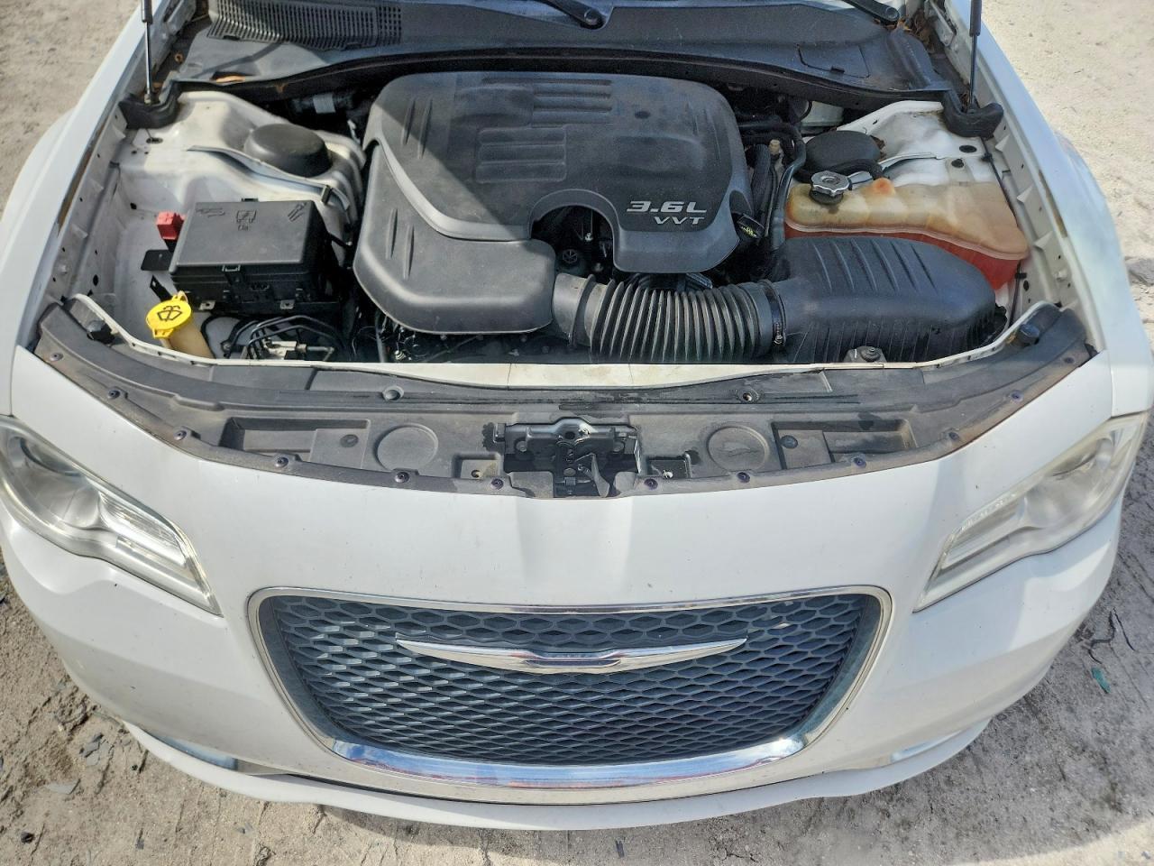 2C3CCAAG7GH328998 2016 CHRYSLER 300 photo no. 11