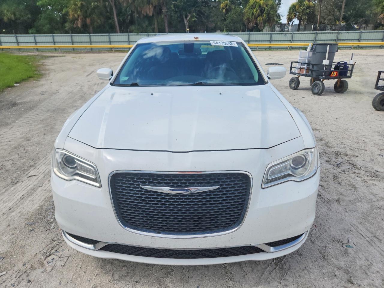 2C3CCAAG7GH328998 2016 CHRYSLER 300 photo no. 5