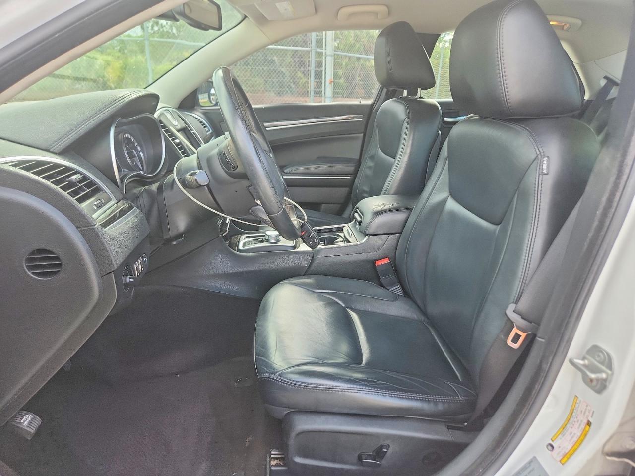 2C3CCAAG7GH328998 2016 CHRYSLER 300 photo no. 7