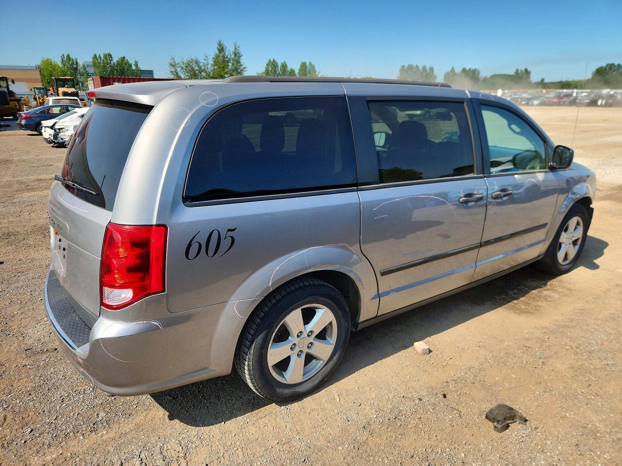 2016 DODGE GRAND CARAVAN SE — Фото 3 из 14