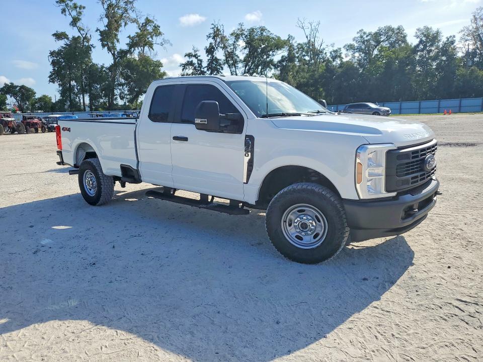 2024 FORD F350 SUPER DUTY — Фото 4 из 12