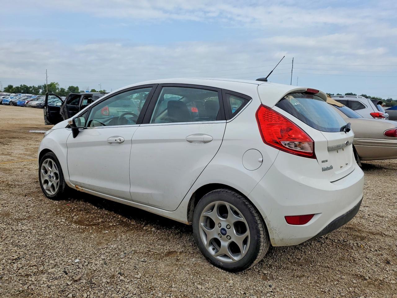 2012 FORD FIESTA SES — Фото 2 из 12
