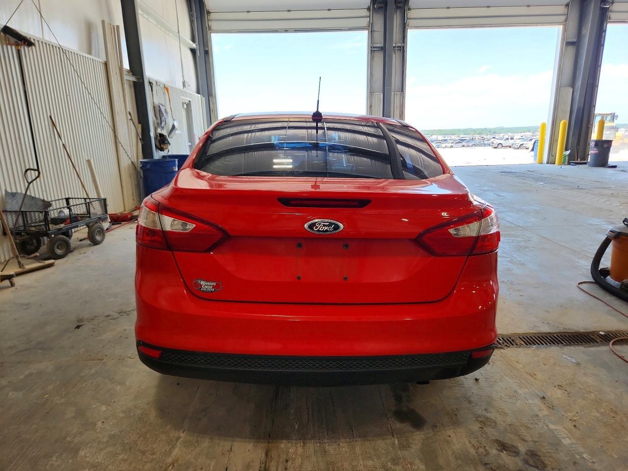 1FAHP3F26CL174835 2012 FORD FOCUS photo no. 6