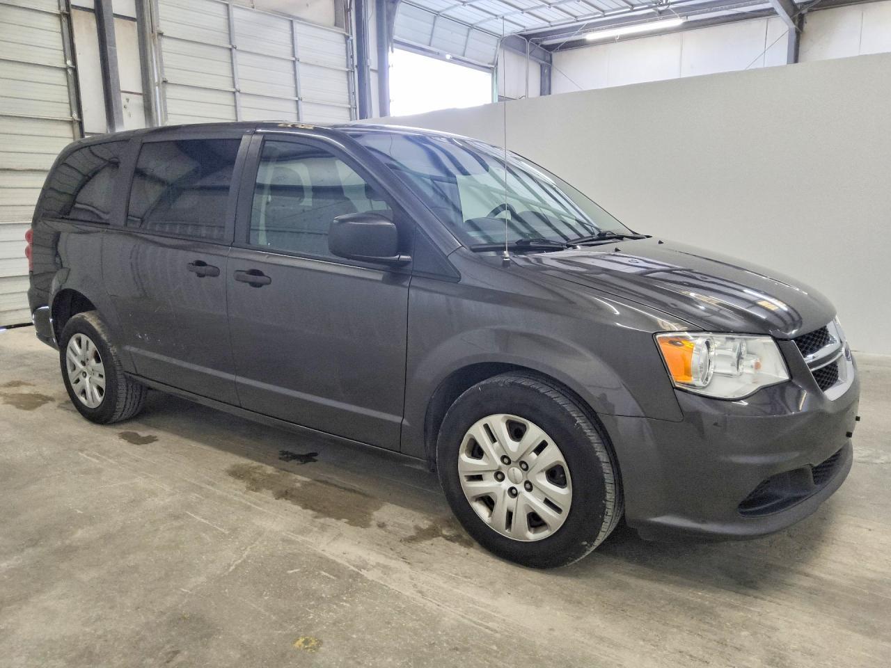 2020 DODGE GRAND CARAVAN SE — Фото 4 из 13