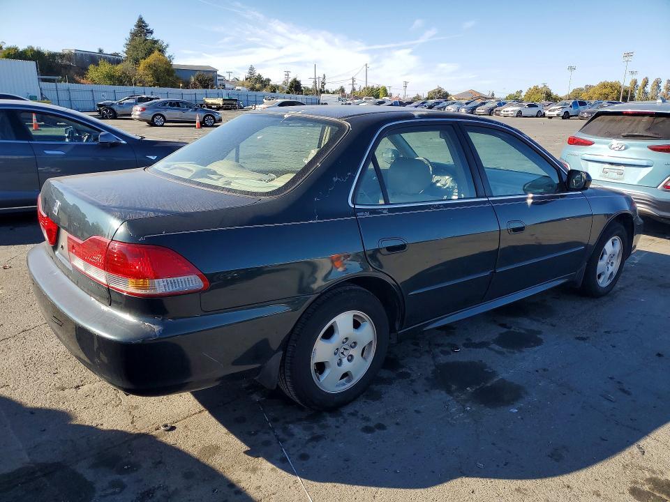 1HGCG16591A063547 2001 HONDA ACCORD photo no. 3