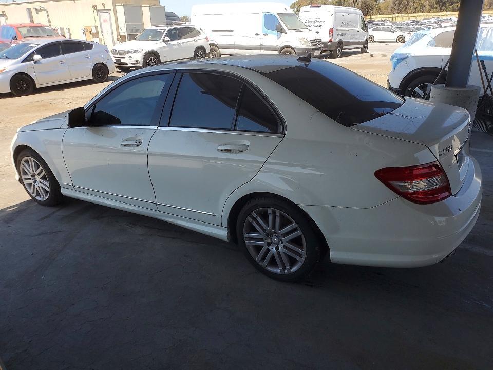 2008 MERCEDES-BENZ C 300 — Фото 2 из 12