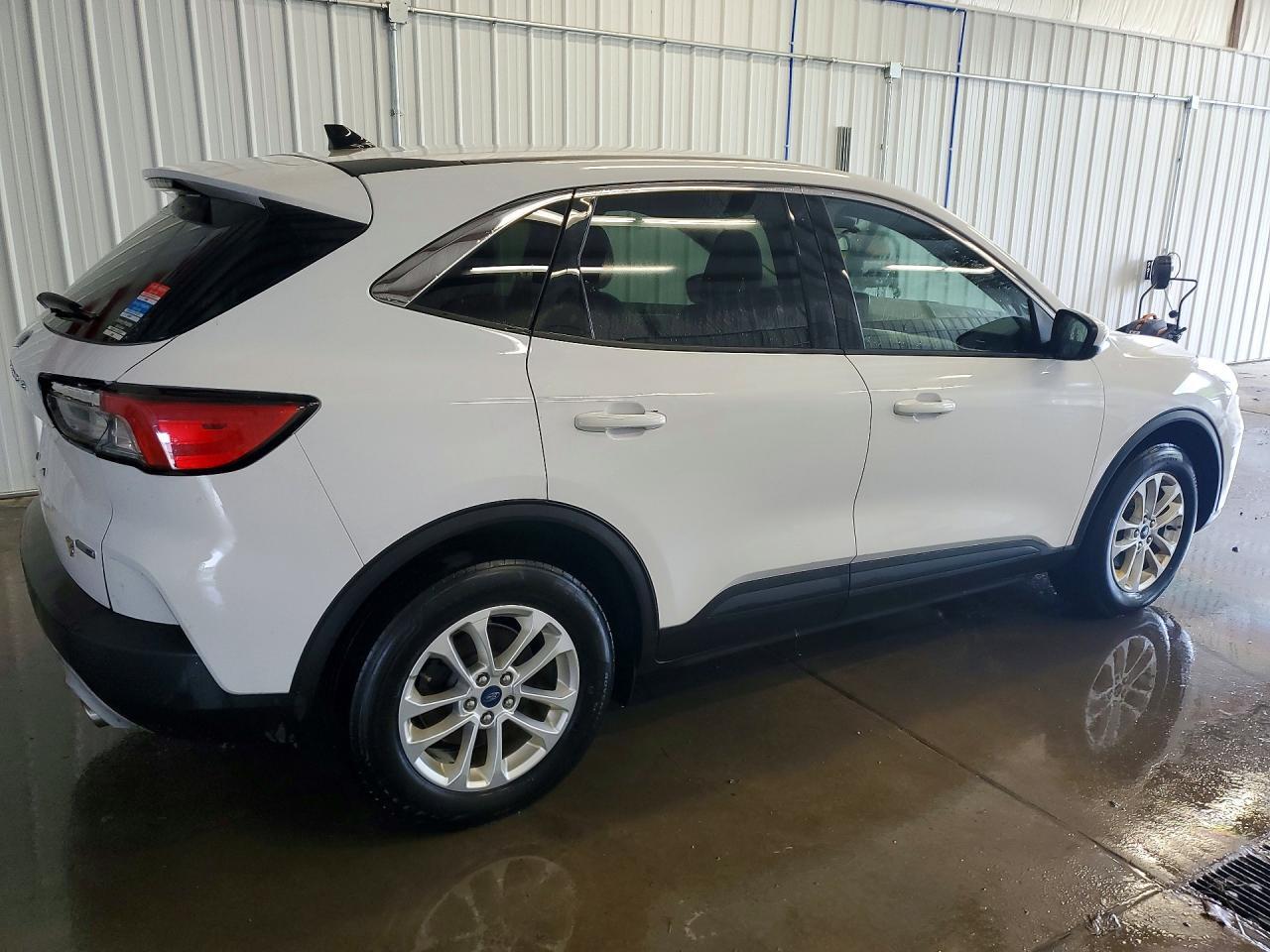 2020 FORD ESCAPE SE — Фото 3 из 13