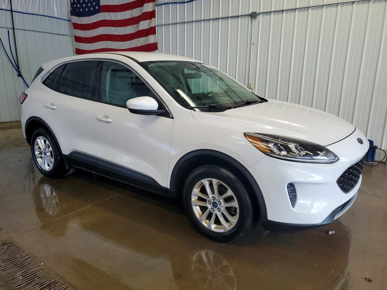 2020 FORD ESCAPE SE — Фото 4 из 13