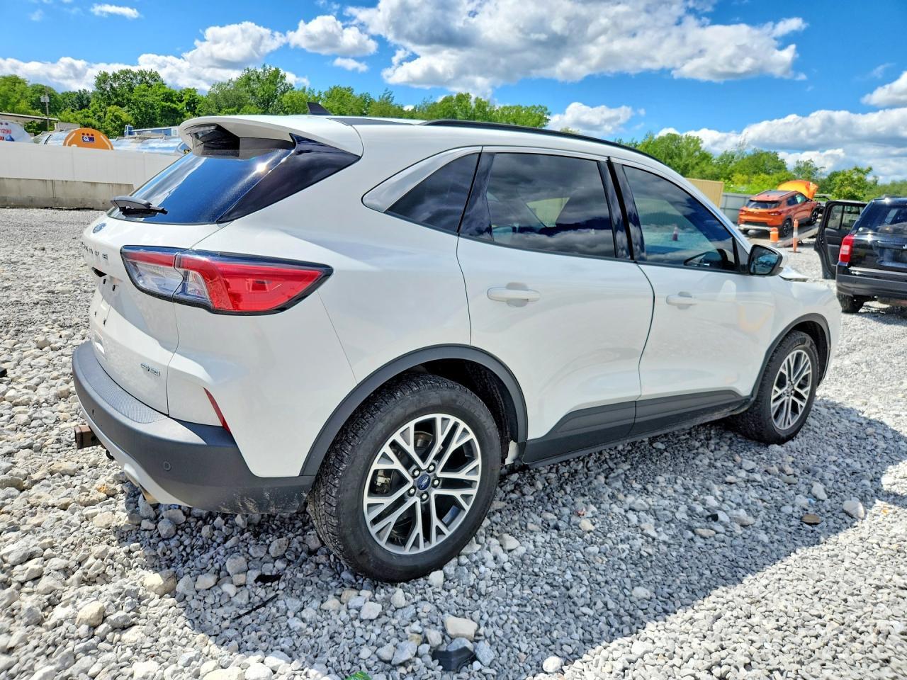 2020 FORD ESCAPE SEL — Фото 3 из 14
