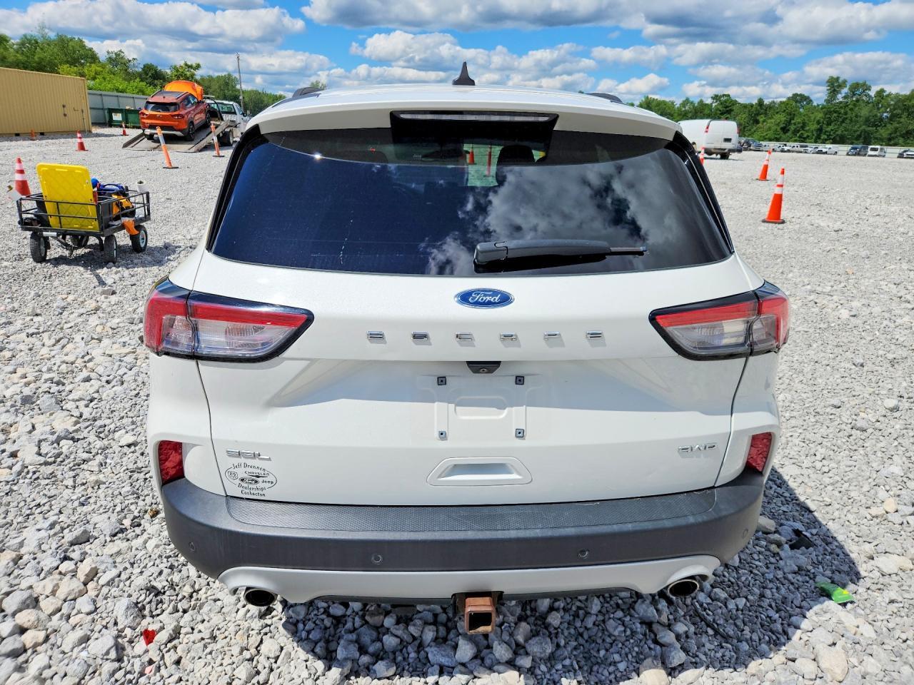 2020 FORD ESCAPE SEL — Фото 6 из 14