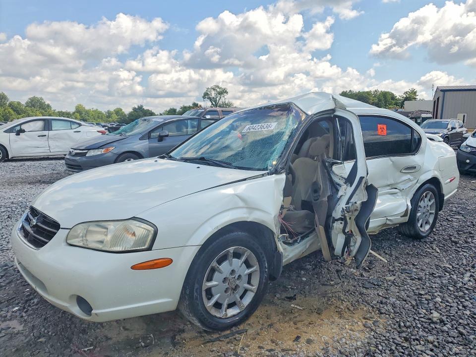 2001 NISSAN MAXIMA JN1CA31D31T802381