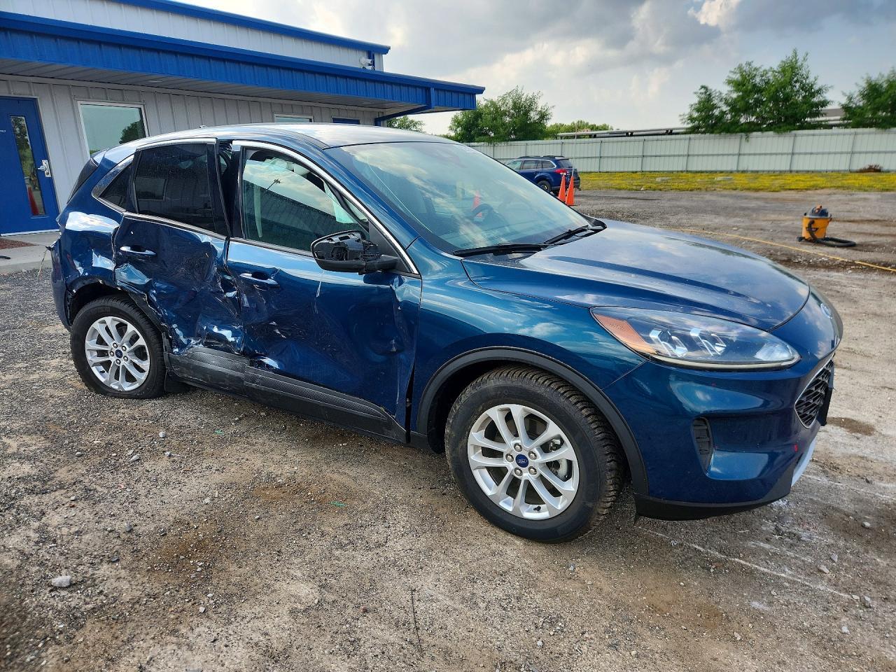 2020 FORD ESCAPE SE — Фото 4 из 12