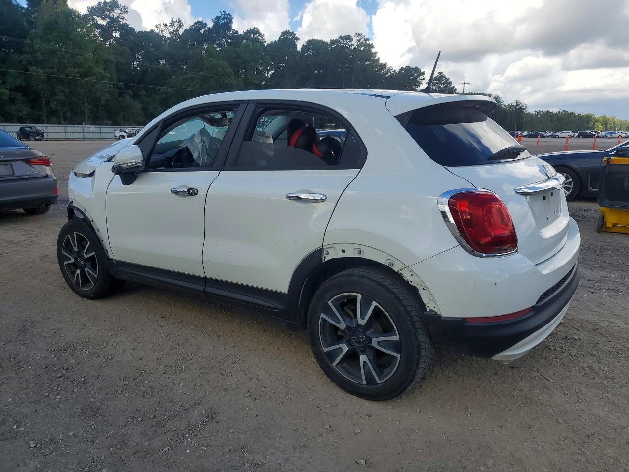 2016 FIAT 500X EASY — Фото 2 из 12