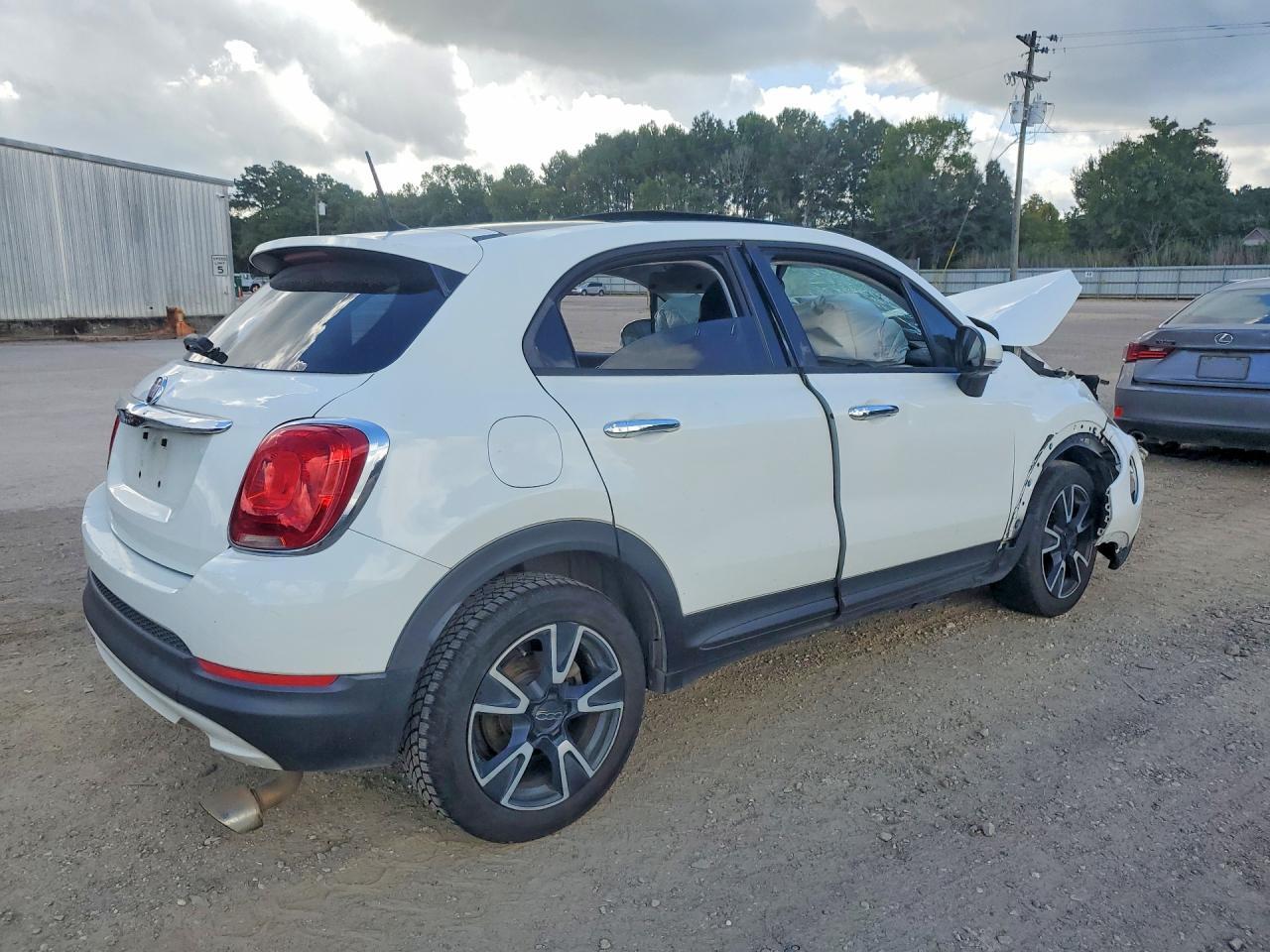 2016 FIAT 500X EASY — Фото 3 из 12