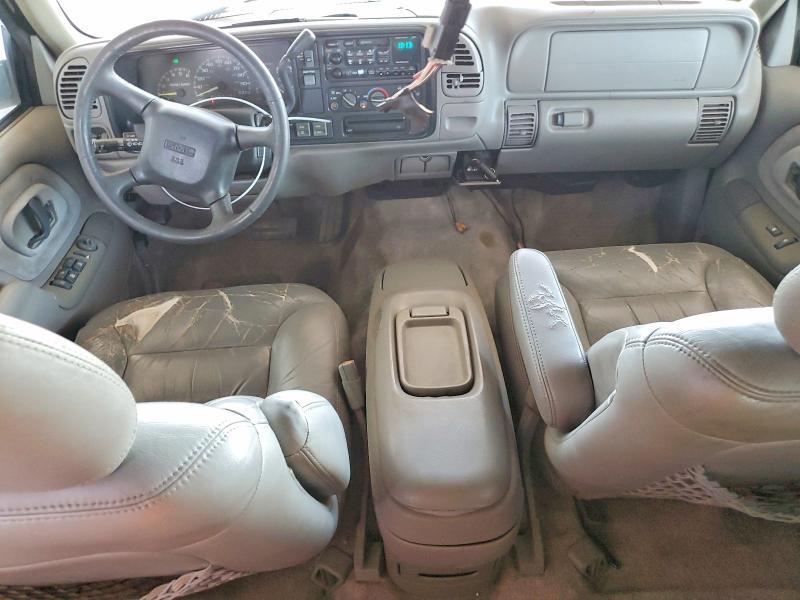 1999 GMC SUBURBAN K1500 — Фото 8 из 13