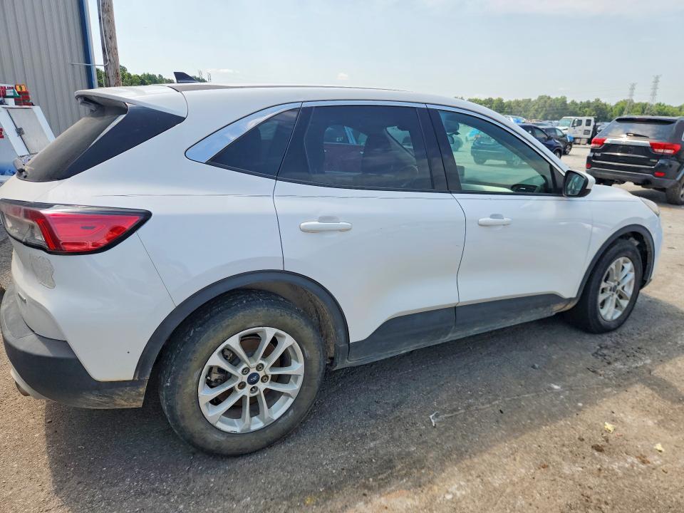 2020 FORD ESCAPE SE — Фото 3 из 13