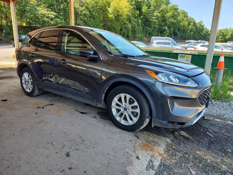2020 FORD ESCAPE SE — Фото 4 из 13