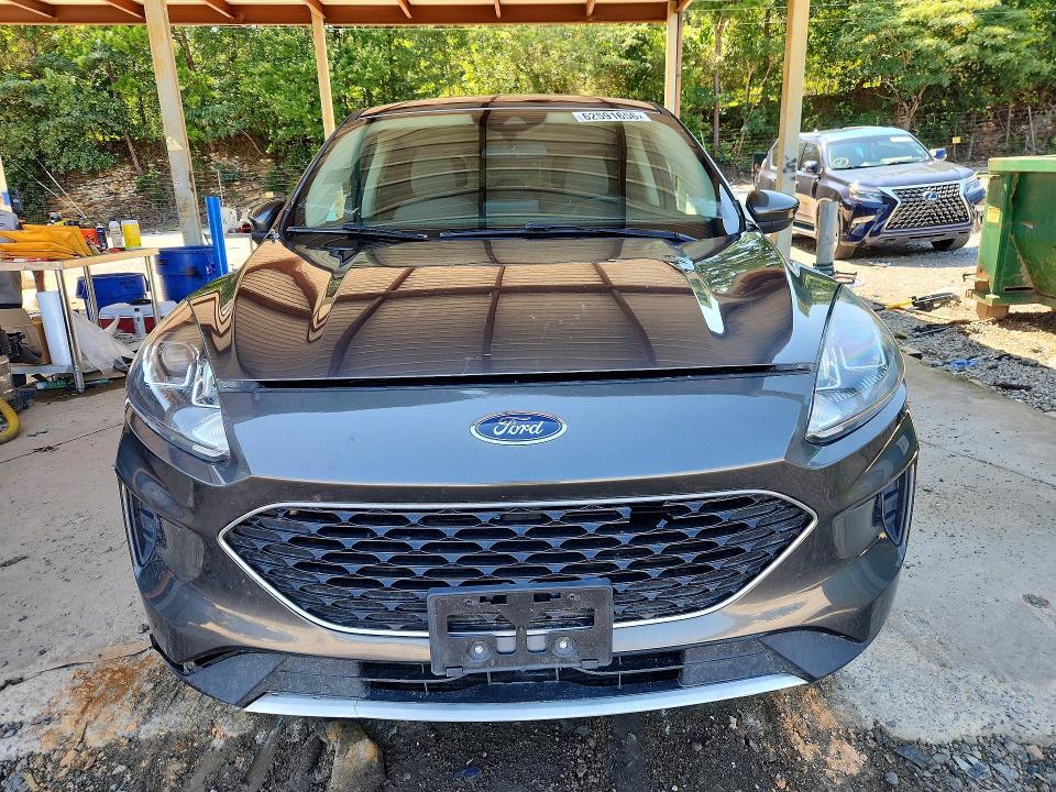 2020 FORD ESCAPE SE — Фото 5 из 13